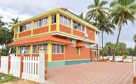 Glucklich Beach Cottages